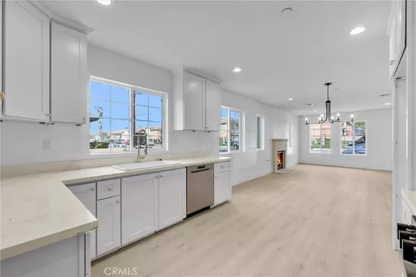 Fontana, CA 92335,16385 Valencia AVE #1