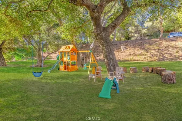 Canyon Country, CA 91387,15529 Saddleback RD