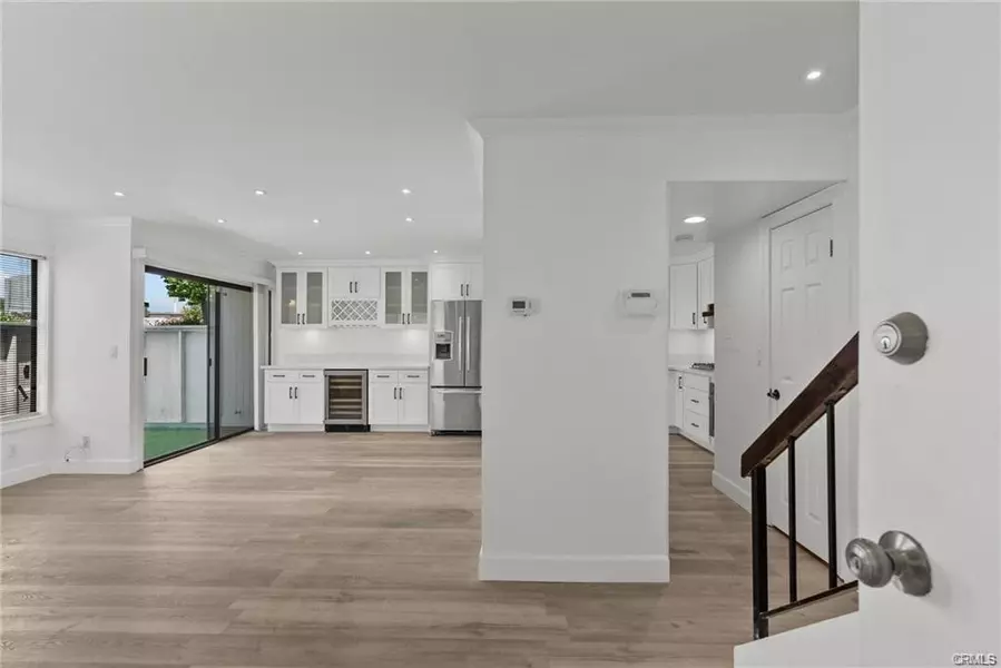 10500 Sunland BLVD #4, Sunland, CA 91040