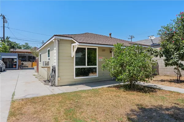 Los Angeles, CA 90061,13207 S Carlton AVE