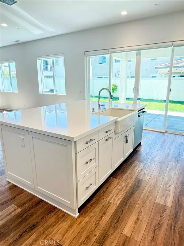 Saugus, CA 91350,17716 Ridgeline CT