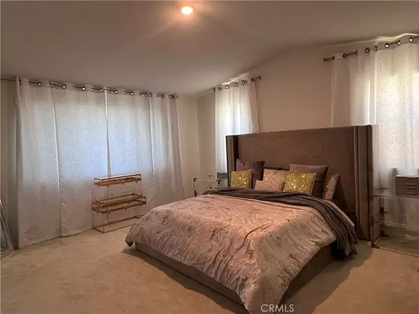Fontana, CA 92336,4414 Monarch DR