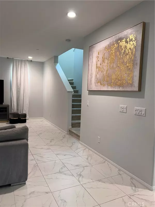 Fontana, CA 92336,4414 Monarch DR