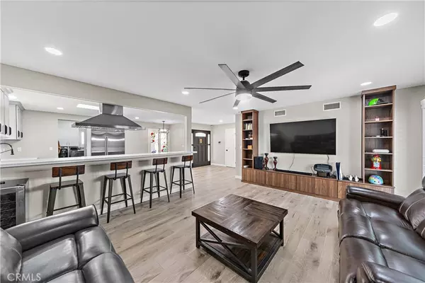 Covina, CA 91724,355 N Garsden AVE