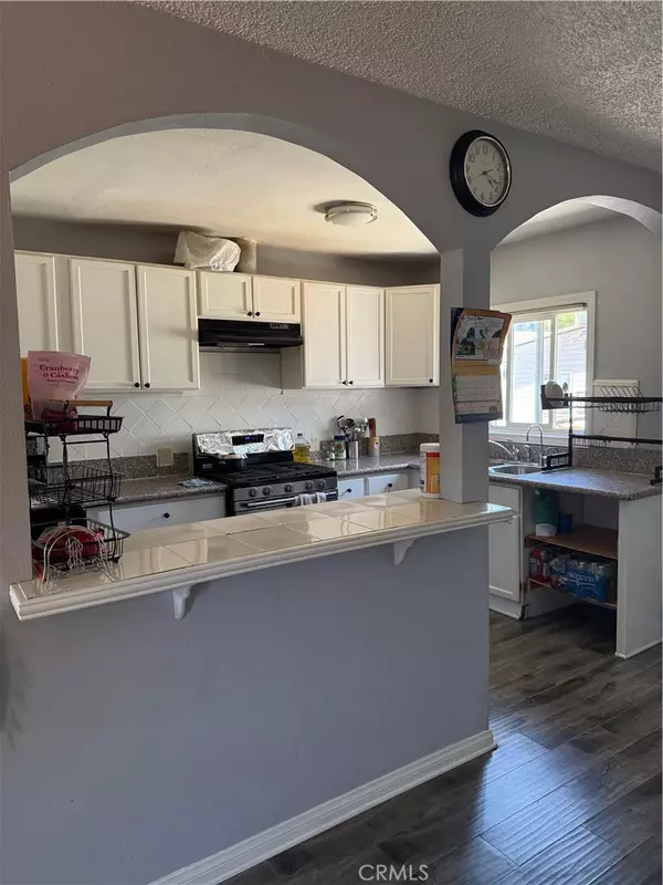 San Bernardino, CA 92404,230 E 21st ST