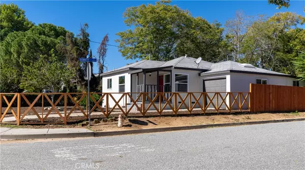 Banning, CA 92220,911 W George ST