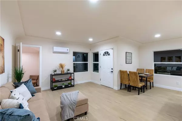 Banning, CA 92220,911 W George ST