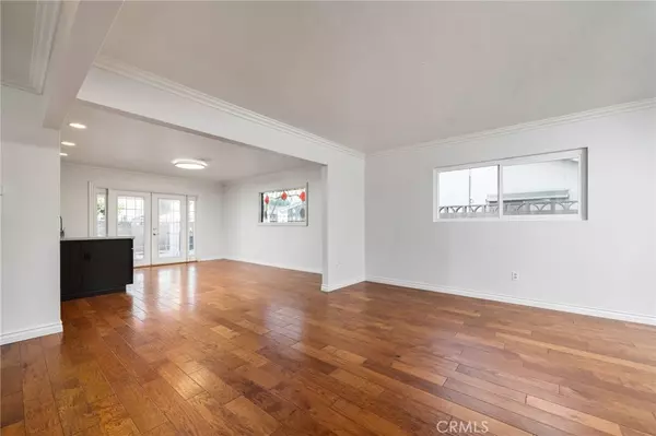 Upland, CA 91786,632 W 7th ST