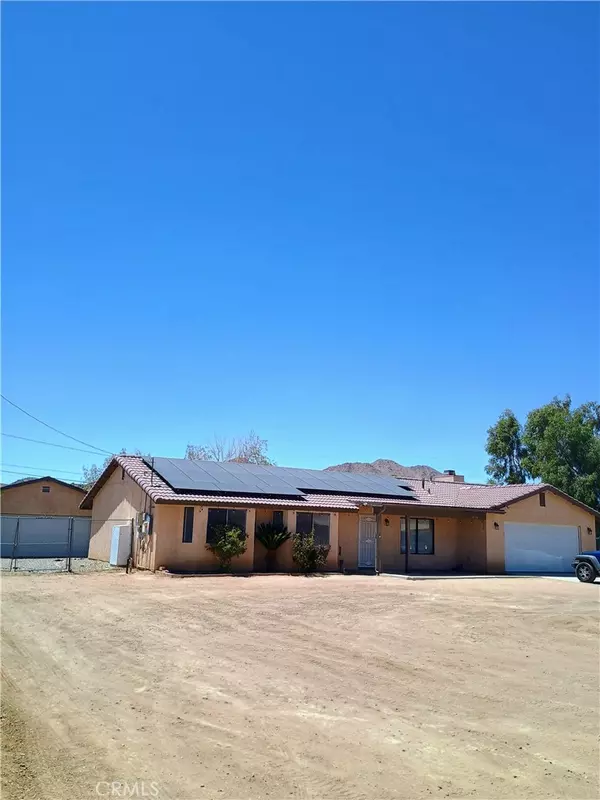 16594 Tenaja RD, Apple Valley, CA 92307