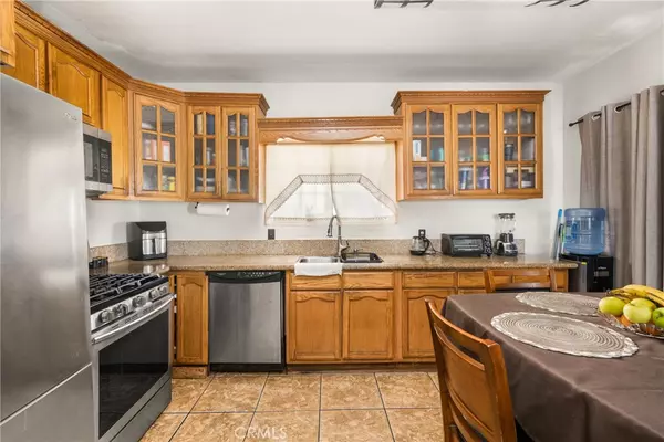 Long Beach, CA 90813,1912 E 10th ST
