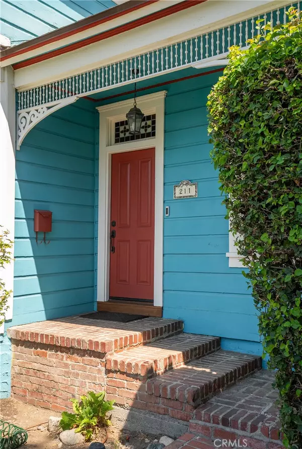 Glendora, CA 91741,211 E Virginia AVE