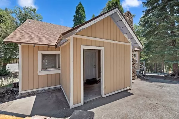 Twin Peaks, CA 92391,26166 State Highway 189