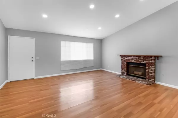 Bloomington, CA 92316,10587 Danbury AVE