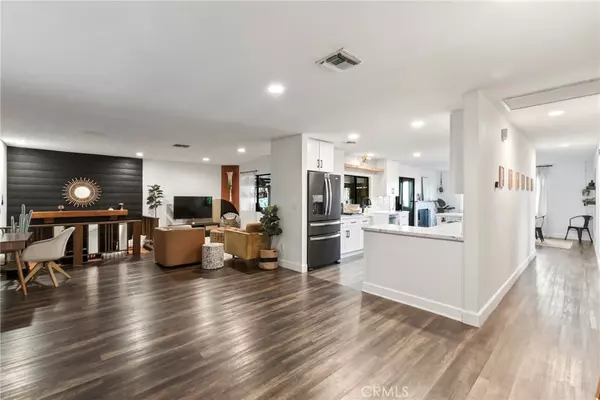 Yucca Valley, CA 92284,53988 Pinon DR