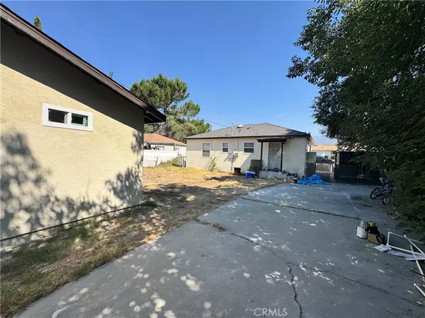 San Bernardino, CA 92405,615 W 27th ST