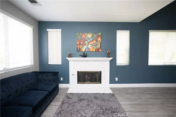 Fontana, CA 92336,5332 Trailhawk AVE