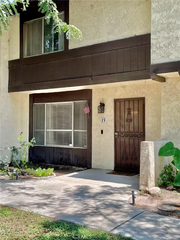 1077 Santo Antonio DR #15, Colton, CA 92324