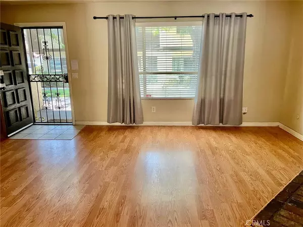 Colton, CA 92324,1077 Santo Antonio DR #15