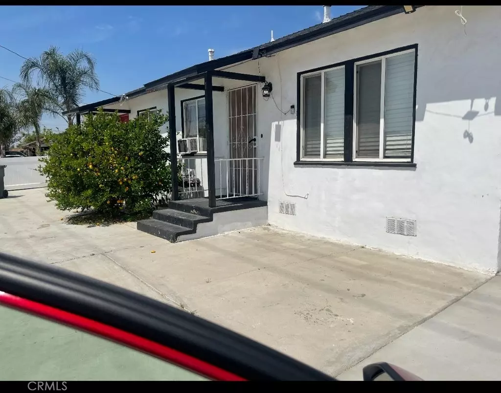 Fontana, CA 92335,15356 Merrill AVE #1