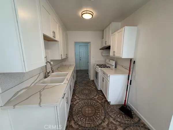 Fontana, CA 92335,15356 Merrill AVE #1
