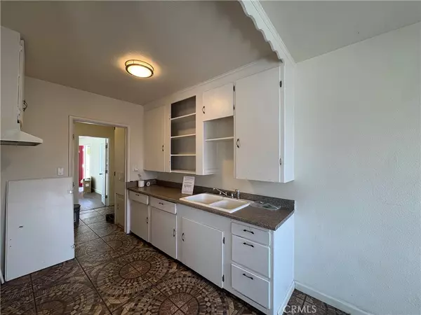 Fontana, CA 92335,15356 Merrill AVE #2A