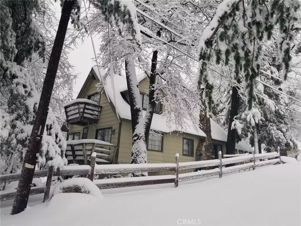 Crestline, CA 92325,22656 Seeley DR