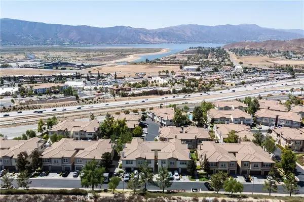 Lake Elsinore, CA 92532,15655 Vista WAY #104