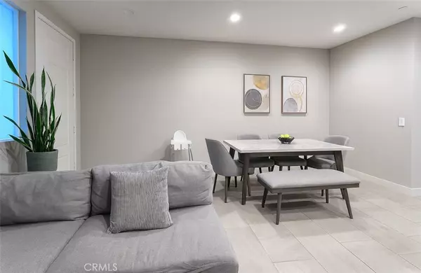 Ontario, CA 91761,4016 E Peony Paseo #5