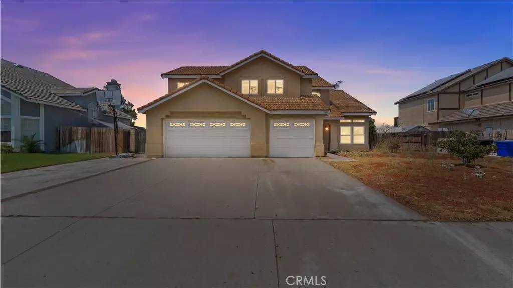 7701 Longs Peak DR, Jurupa Valley, CA 92509