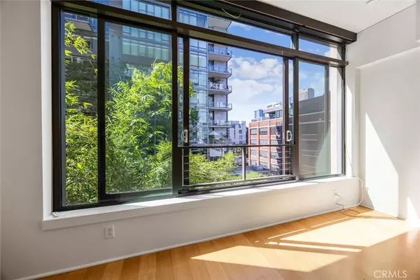 1111 S Grand AVE #608, Los Angeles, CA 90015