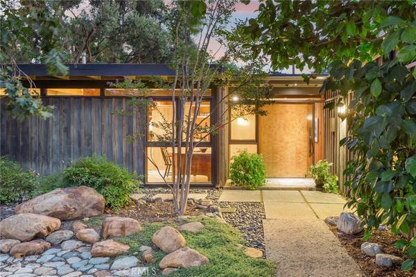 1343 Via Zurita ST, Claremont, CA 91711