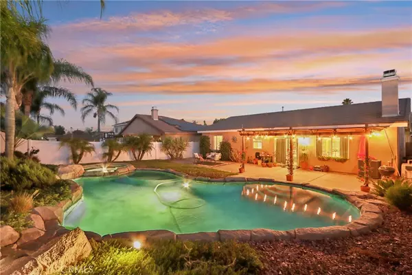 25644 Mountain Glen CIR, Menifee, CA 92585