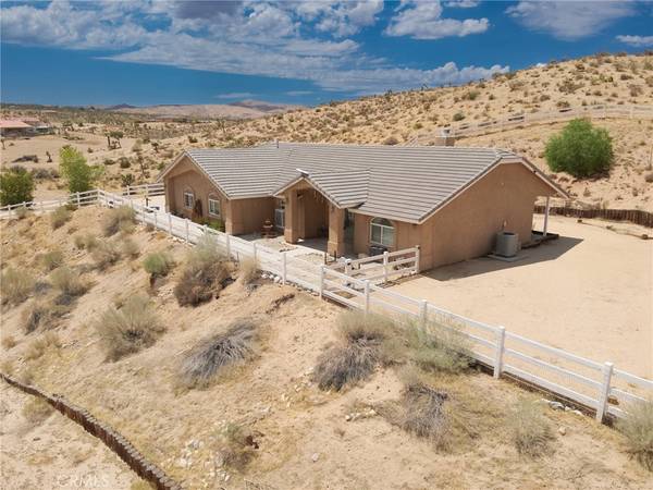 Apple Valley, CA 92308,9696 Milpas DR