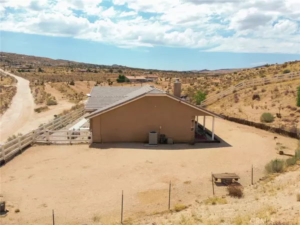 Apple Valley, CA 92308,9696 Milpas DR