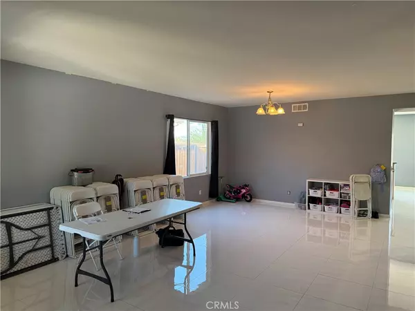 Hesperia, CA 92344,9143 Ocotillo AVE