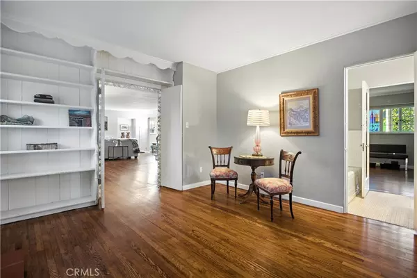 Claremont, CA 91711,425 W 10th ST