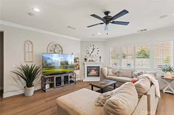 Fontana, CA 92336,16004 Cascade DR