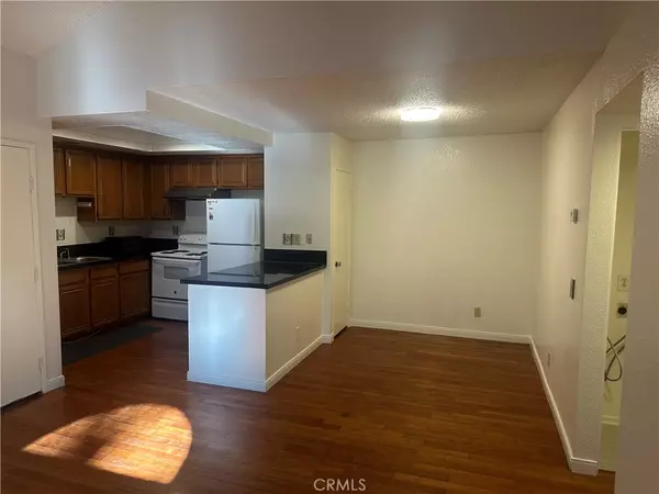 Diamond Bar, CA 91765,22790 Lakeway DR #464