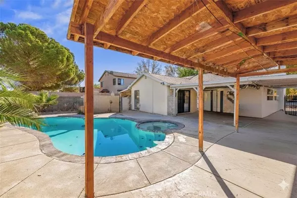 Lancaster, CA 93535,2527 Garnet LN