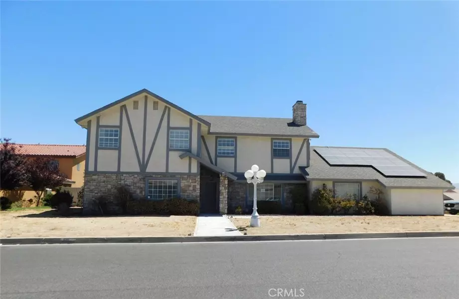 17830 San Gabriel LN, Victorville, CA 92395