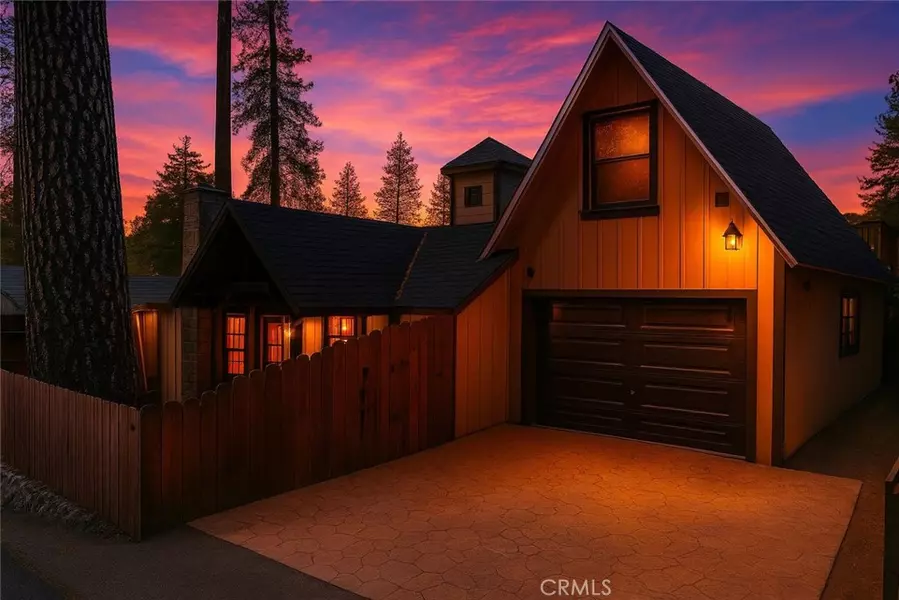 373 Redwood LN, Crestline, CA 92325
