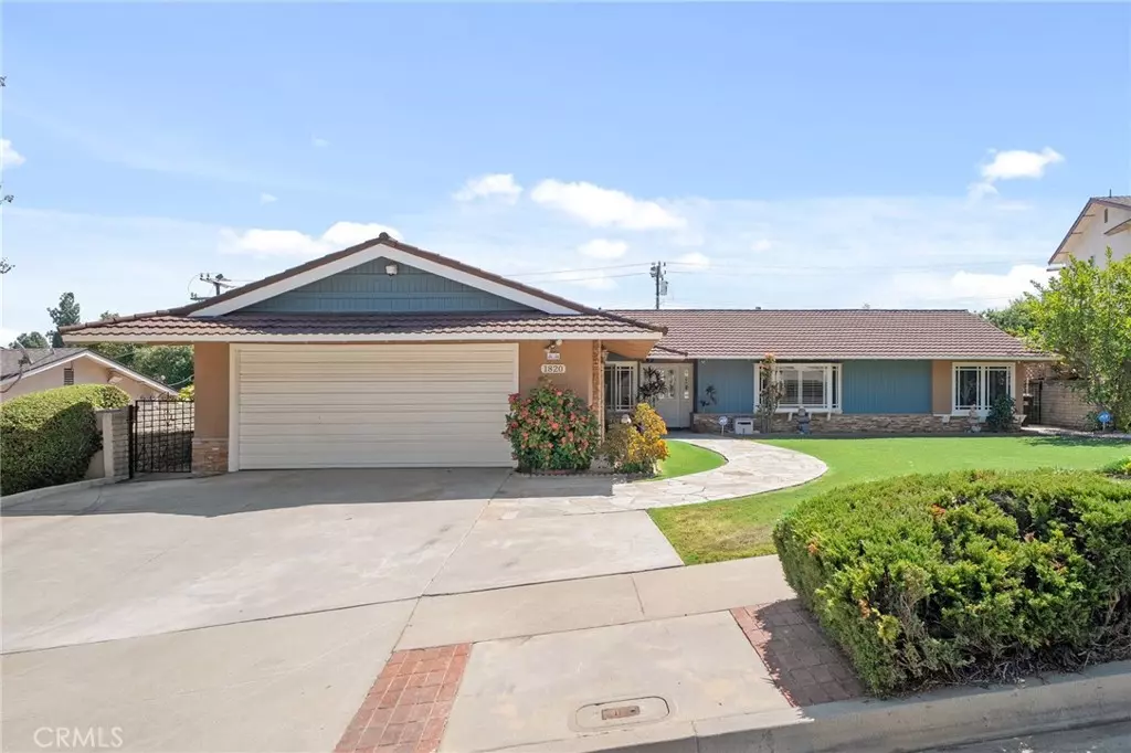 Hacienda Heights, CA 91745,1820 Silver Lantern DR
