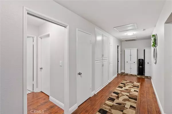 Rialto, CA 92376,530 N Sycamore DR