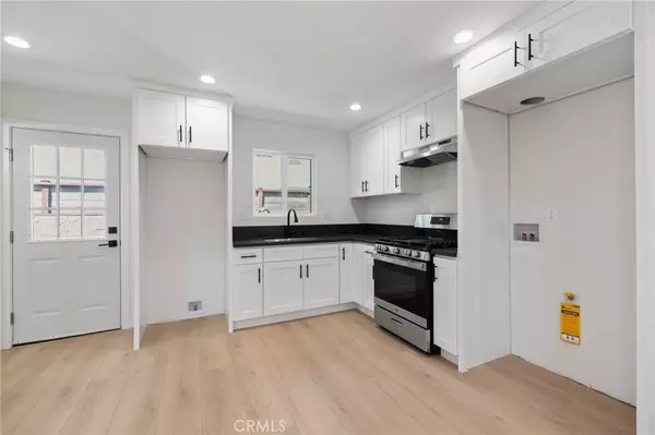 Valley Glen, CA 91401,13355 Erwin