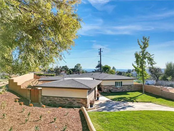 Altadena, CA 91001,382 Alta Pine