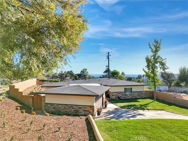 Altadena, CA 91001,382 Alta Pine