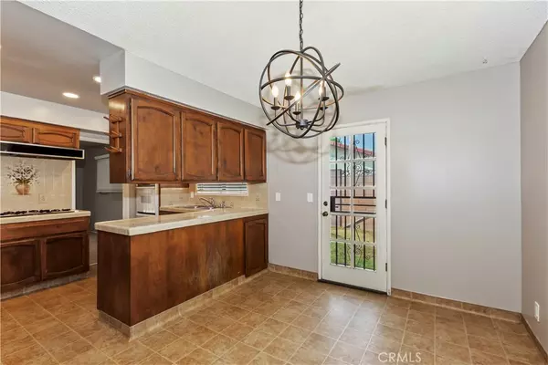 Glendora, CA 91740,936 E Payson ST