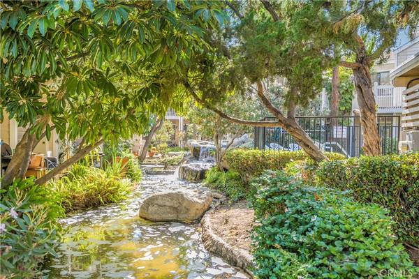 Covina, CA 91724,4900 N Grand AVE N #220