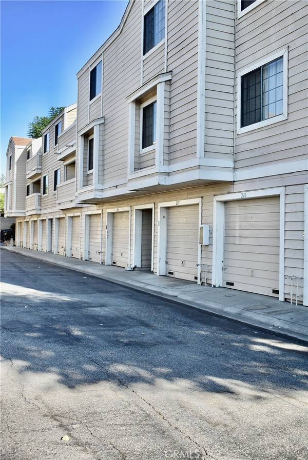 Covina, CA 91724,4900 N Grand AVE N #220