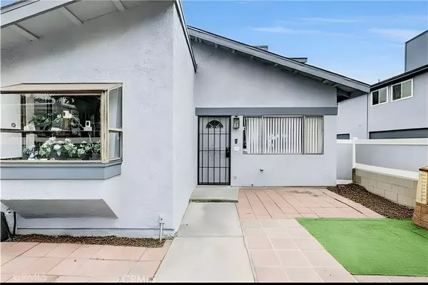 Azusa, CA 91702,900 W Sierra Madre AVE #44